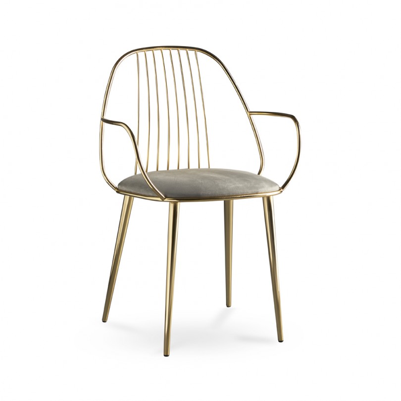 Sedia WAIYA con braccioli seduta in...