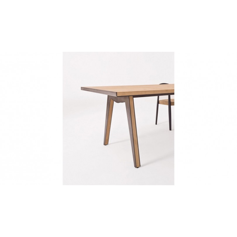 Tavolo SKIN struttura e piano in...