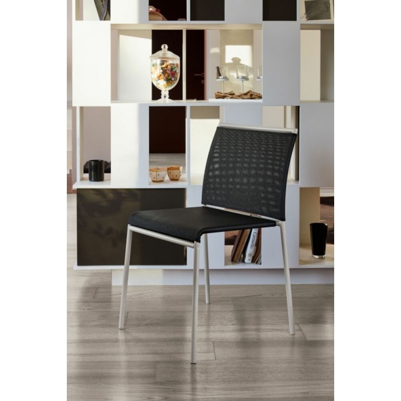 Sedia Lola outdoor realizzata in... Sedia Lola outdoor realizzata in...