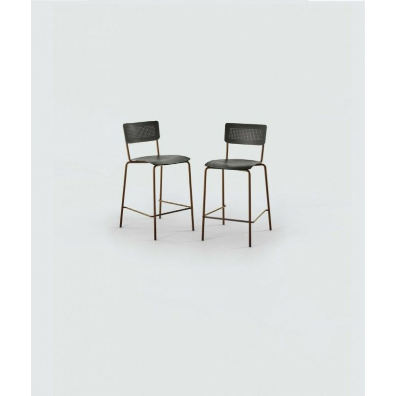 Sgabello College realizzato in... Sgabello College realizzato in...