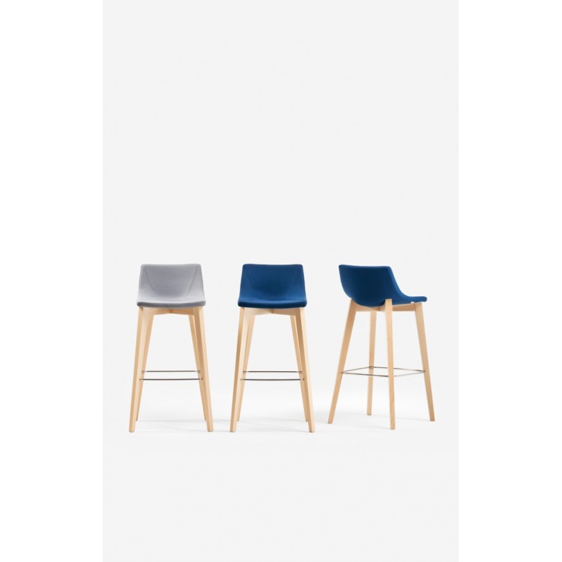 Sgabello ELLIPSE scocca in legno... Sgabello ELLIPSE scocca in legno...