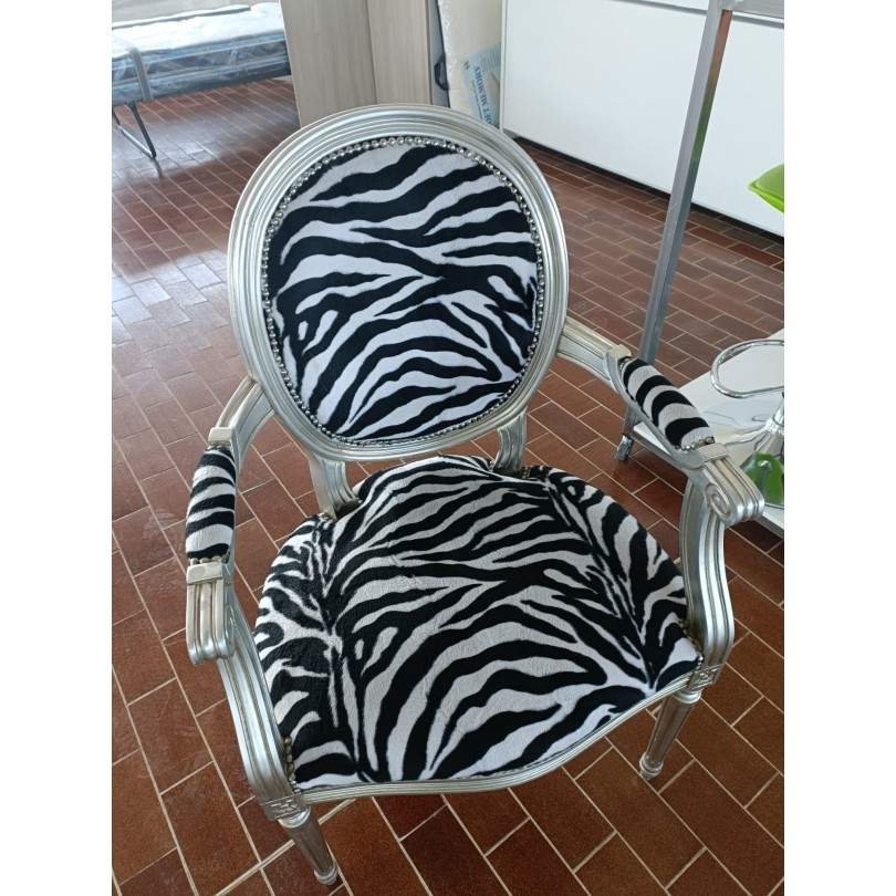 POLTRONA ARTIGIANALE REALIZZATA A...