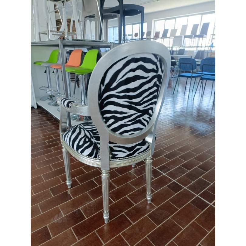 POLTRONA ARTIGIANALE REALIZZATA A...