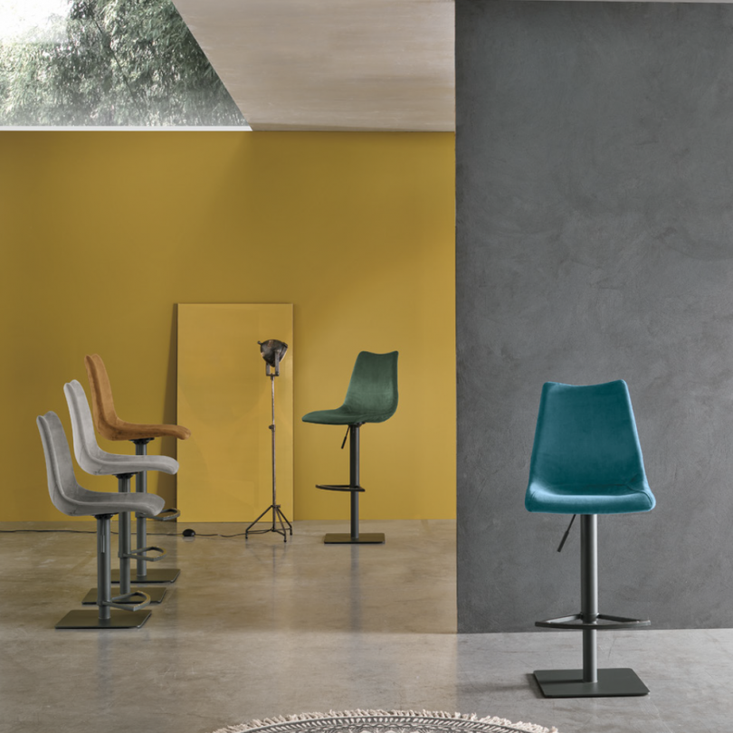 Sgabello regolabile MAIORCA con...