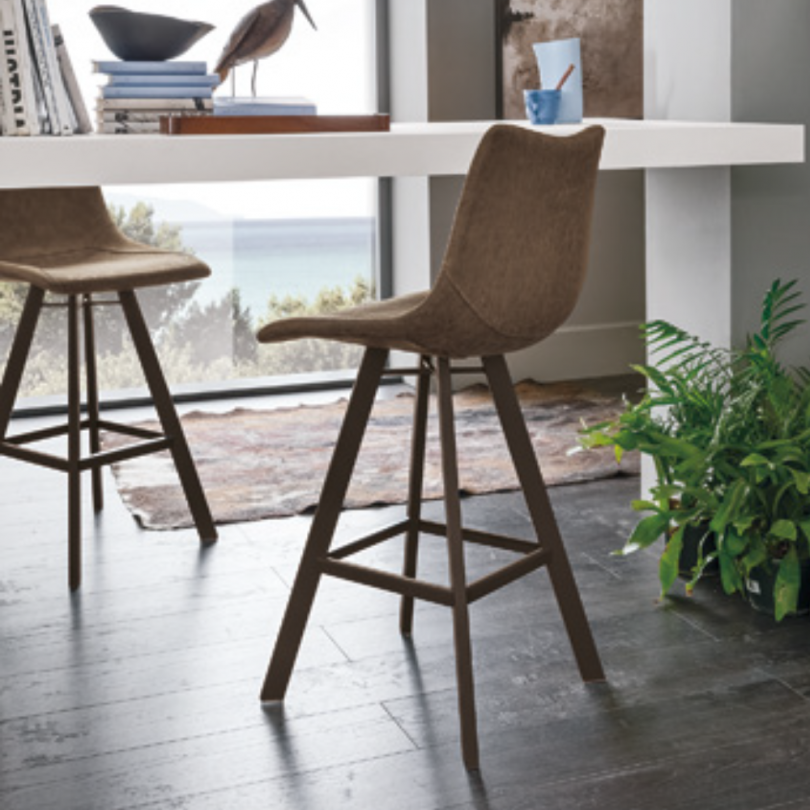 Sgabello fisso MAIORCA PLUS con... Sgabello fisso MAIORCA PLUS con...