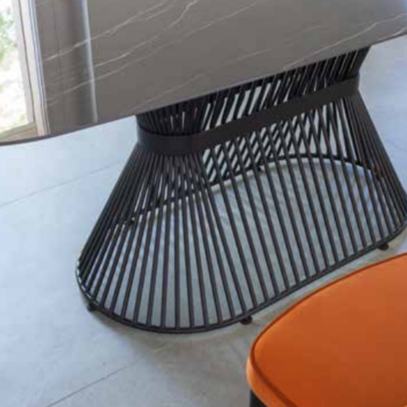 Tavolo URANIA - La Seggiola Tavolo URANIA - La Seggiola