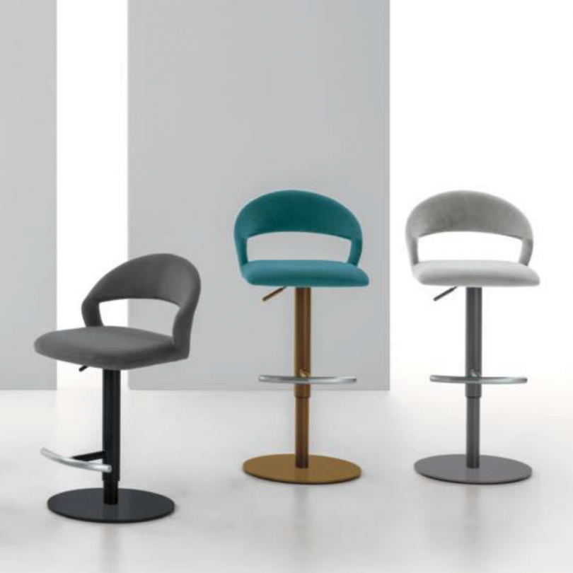 Sgabello regolabile DENVER - TARGET... Sgabello regolabile DENVER - TARGET...