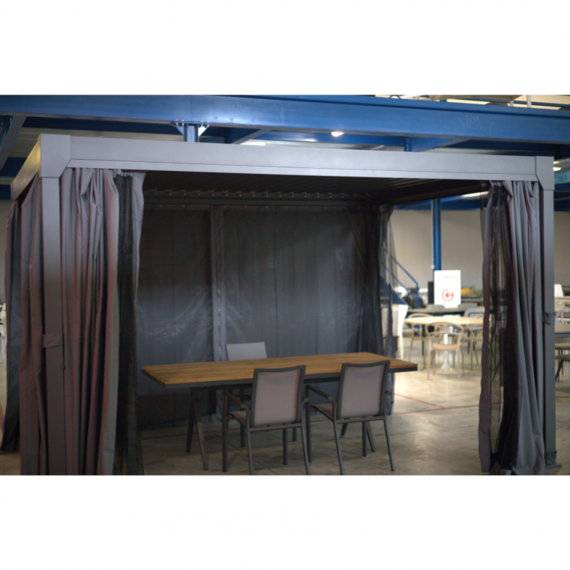 Pergola Bioclimatica con tende - La...