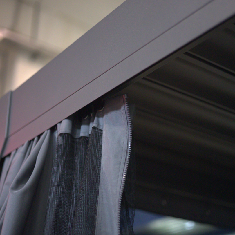 Pergola Bioclimatica con tende - La...